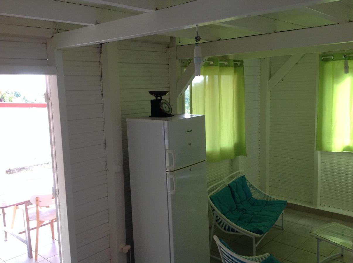 Villa Location De Meubles Morne-a-l'Eau Esterno foto